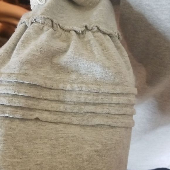 Lilly Pulitzer Fatima Heather Gray Embroidered Lace Rhinestone Sweatshirt Sz. M - Picture 6 of 10